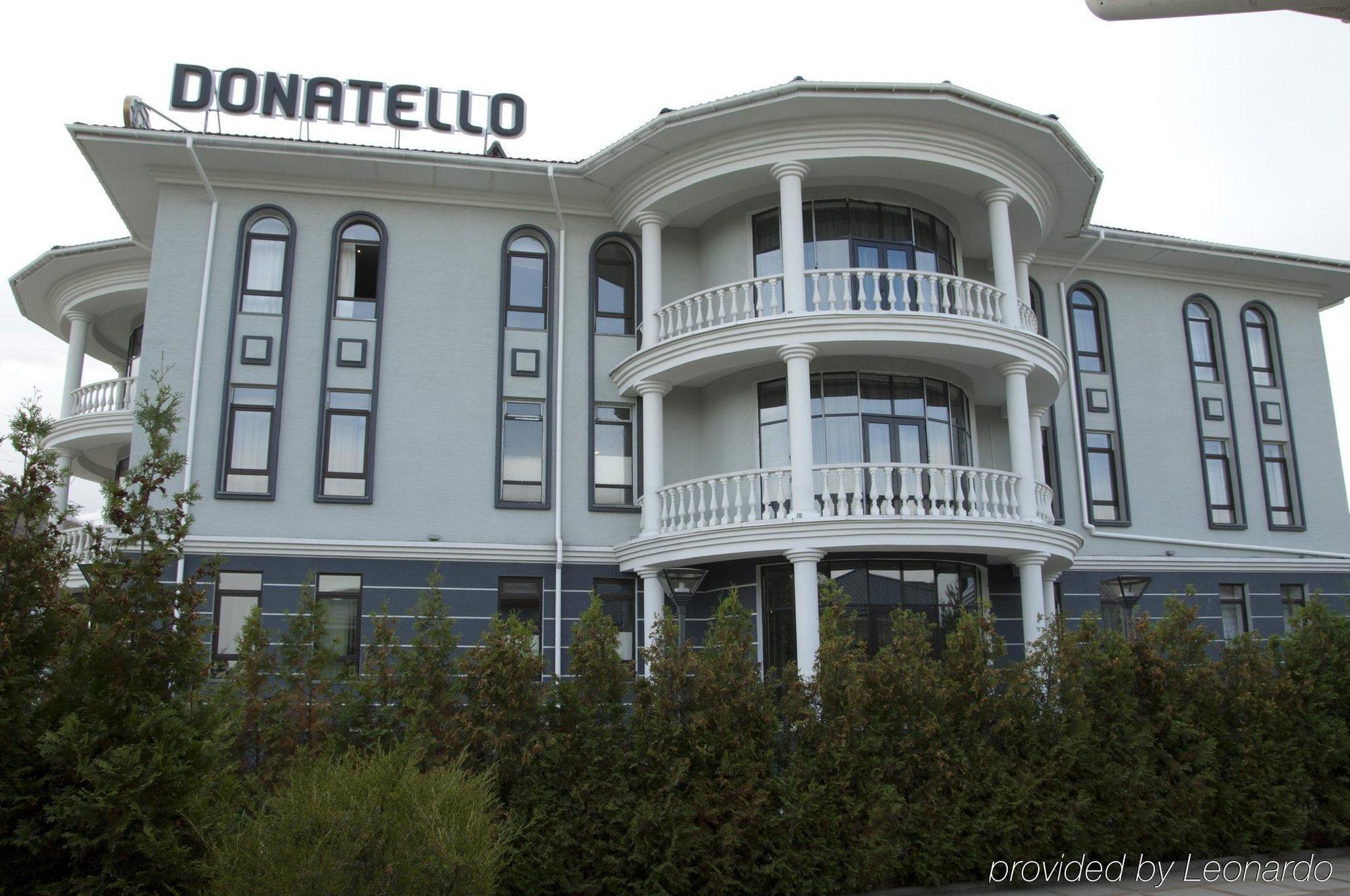 אלמטי Donatello Boutique Hotel מראה חיצוני תמונה