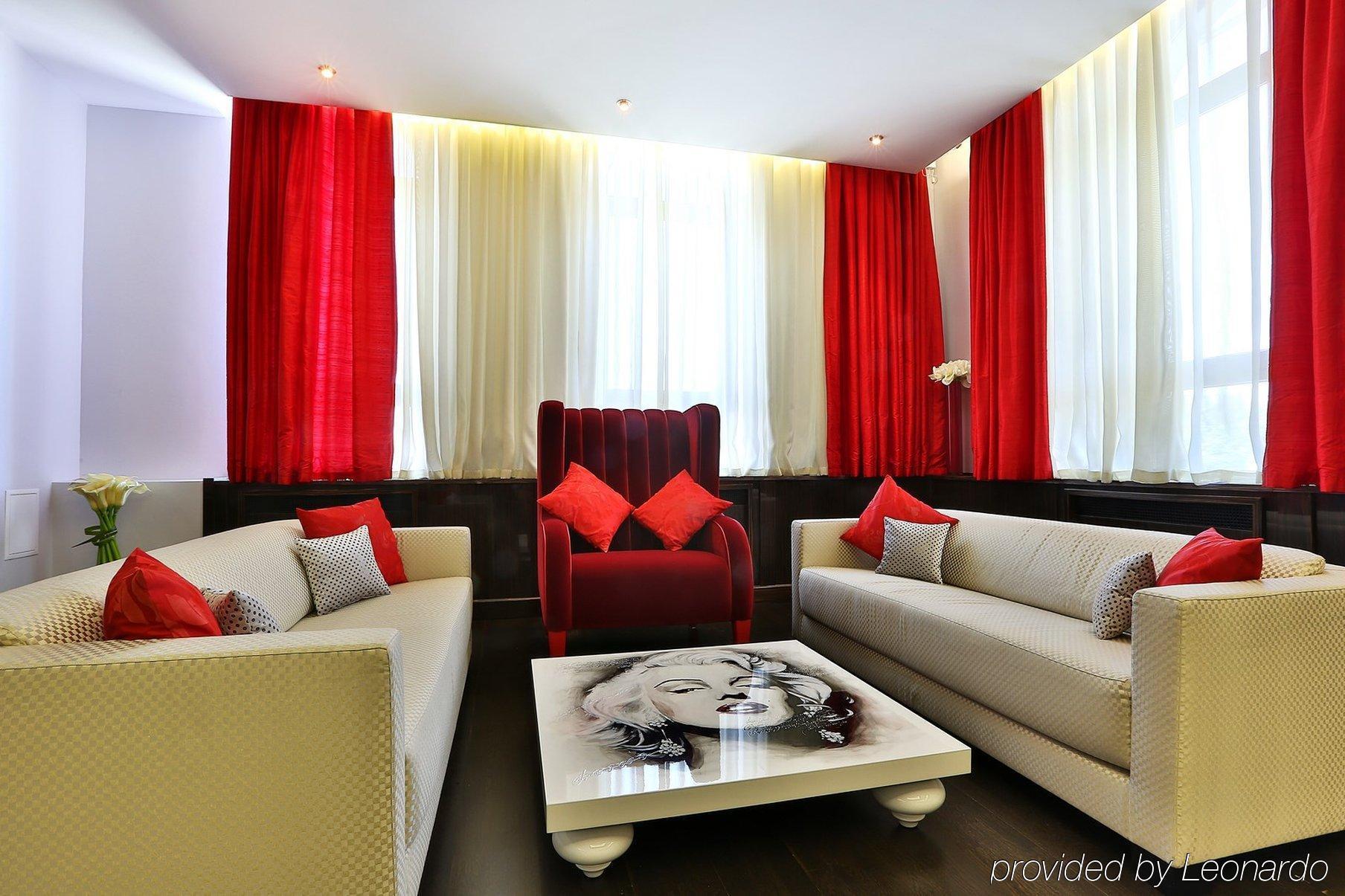 אלמטי Donatello Boutique Hotel מראה חיצוני תמונה