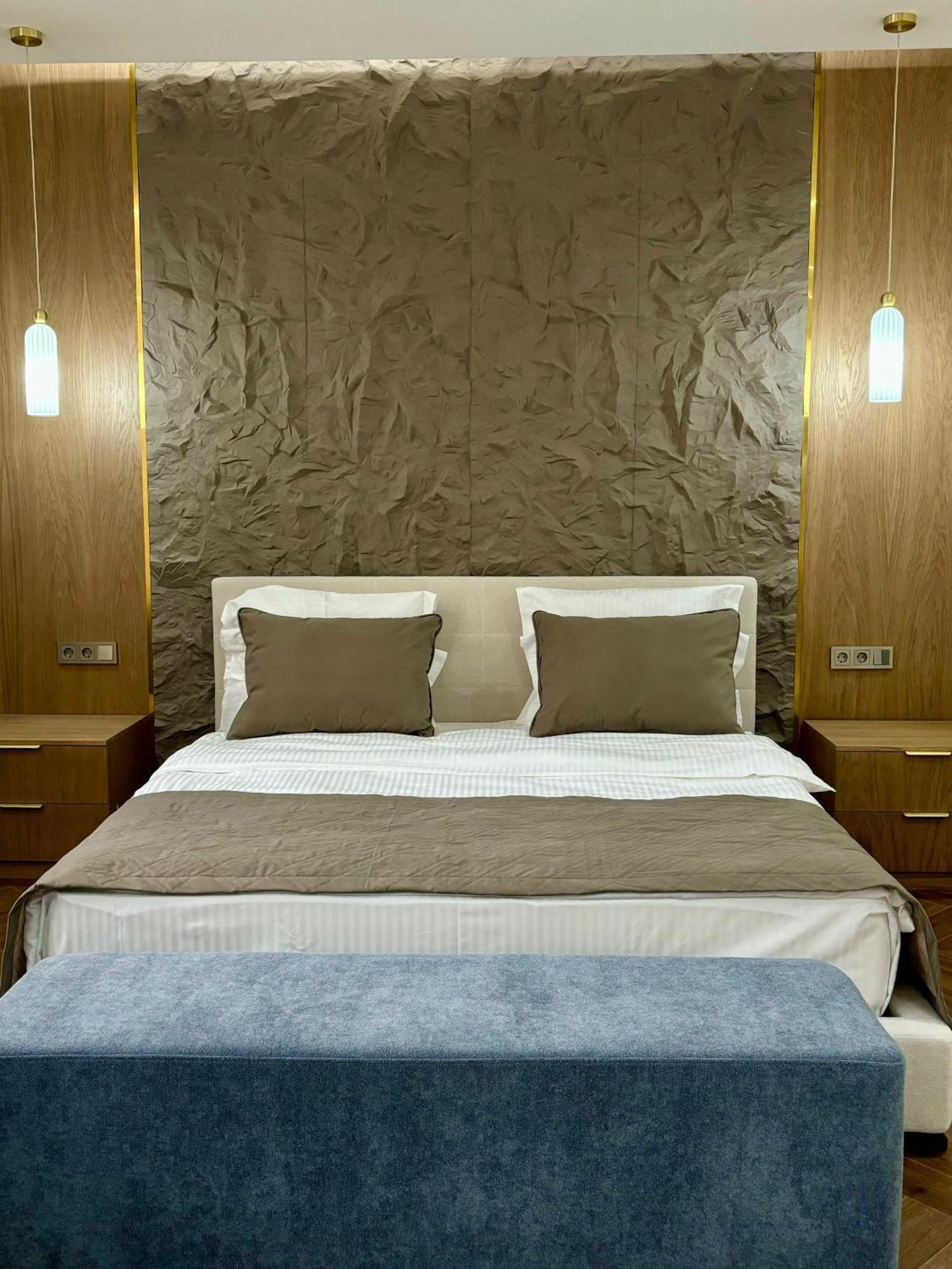 אלמטי Donatello Boutique Hotel מראה חיצוני תמונה