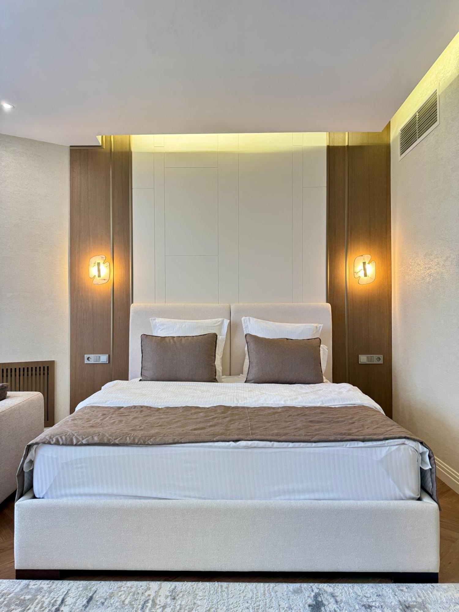 אלמטי Donatello Boutique Hotel מראה חיצוני תמונה