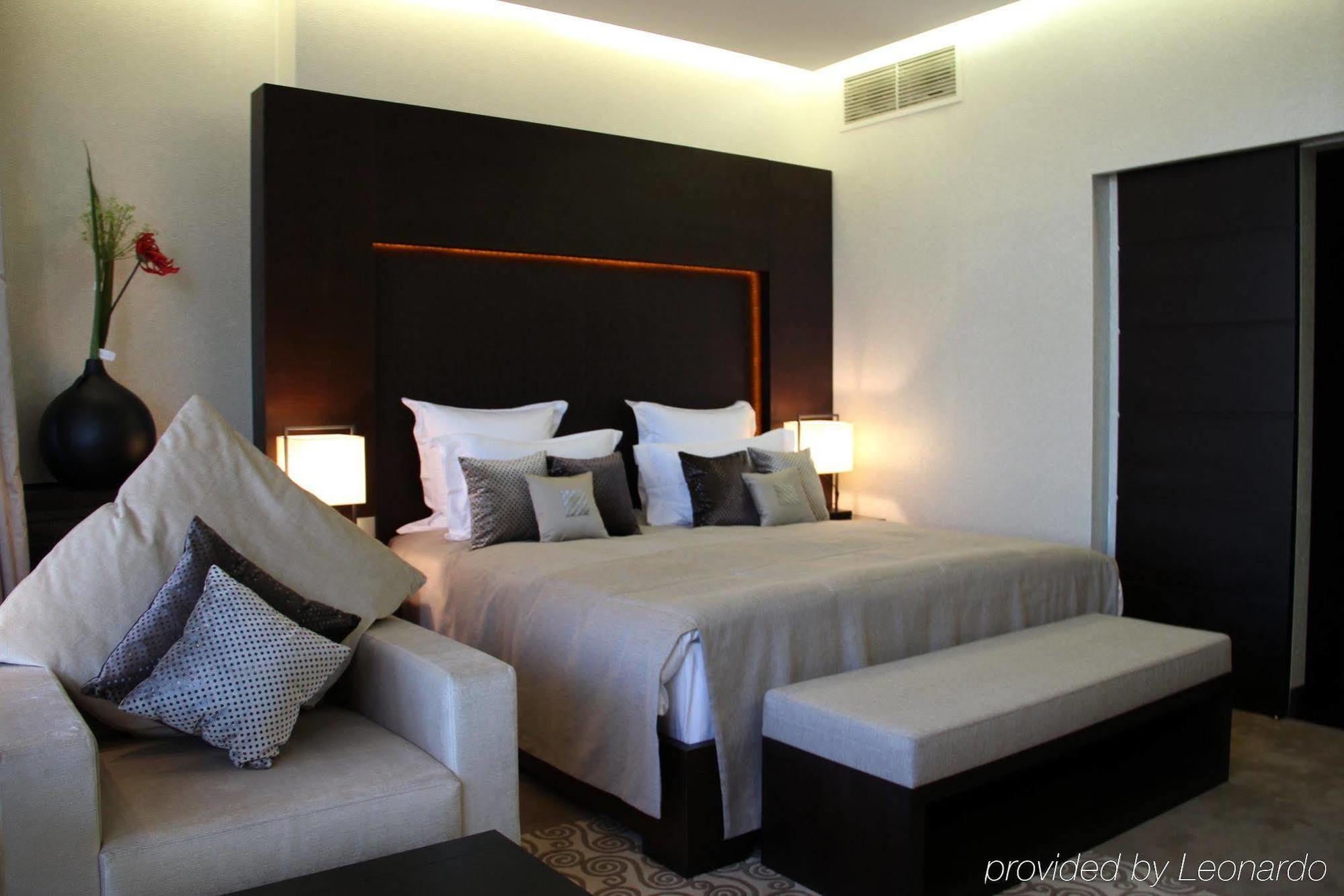 אלמטי Donatello Boutique Hotel מראה חיצוני תמונה