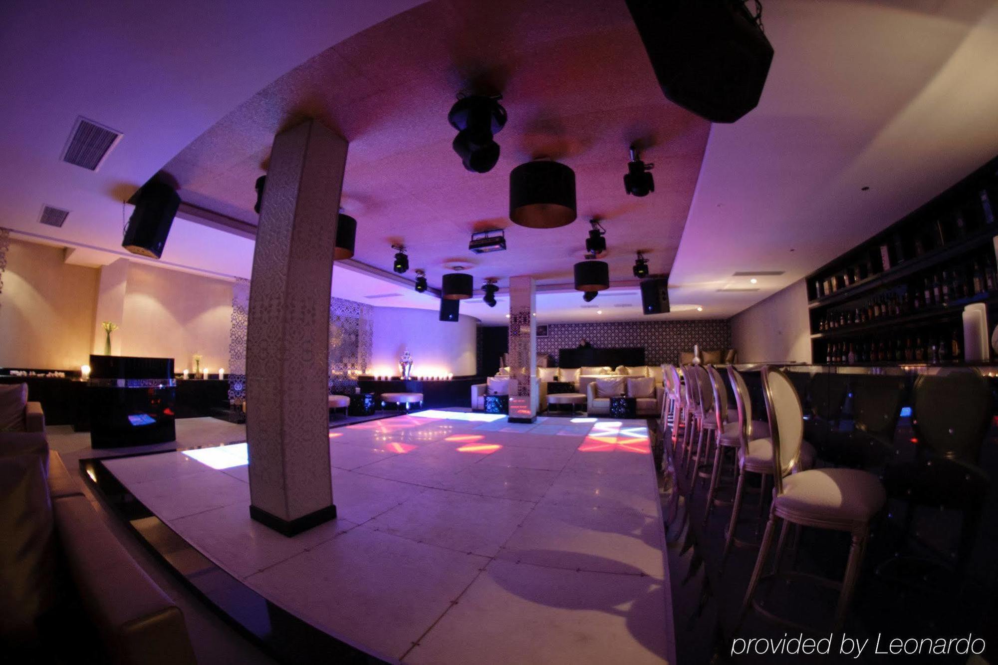 אלמטי Donatello Boutique Hotel מראה חיצוני תמונה