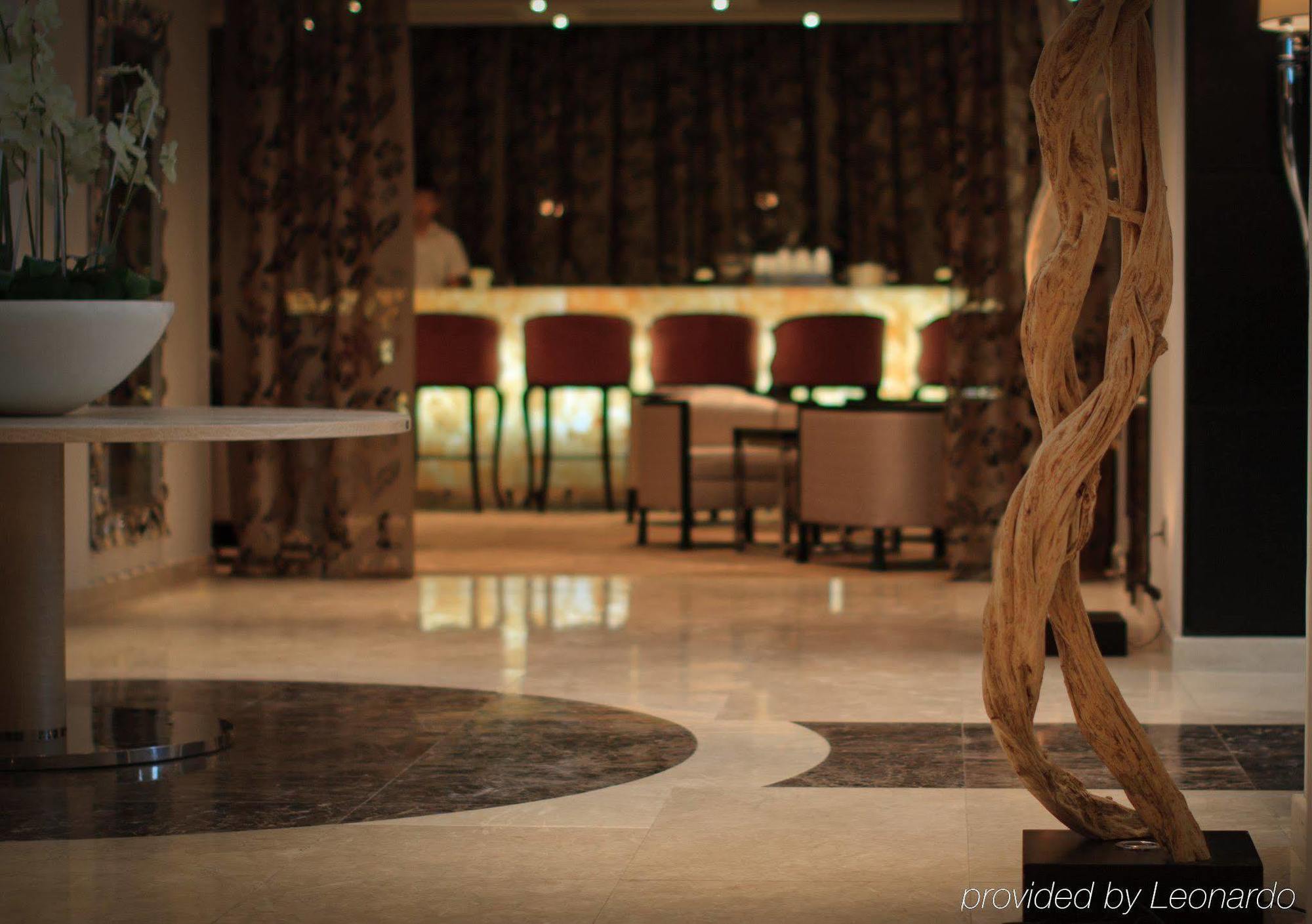אלמטי Donatello Boutique Hotel מראה חיצוני תמונה