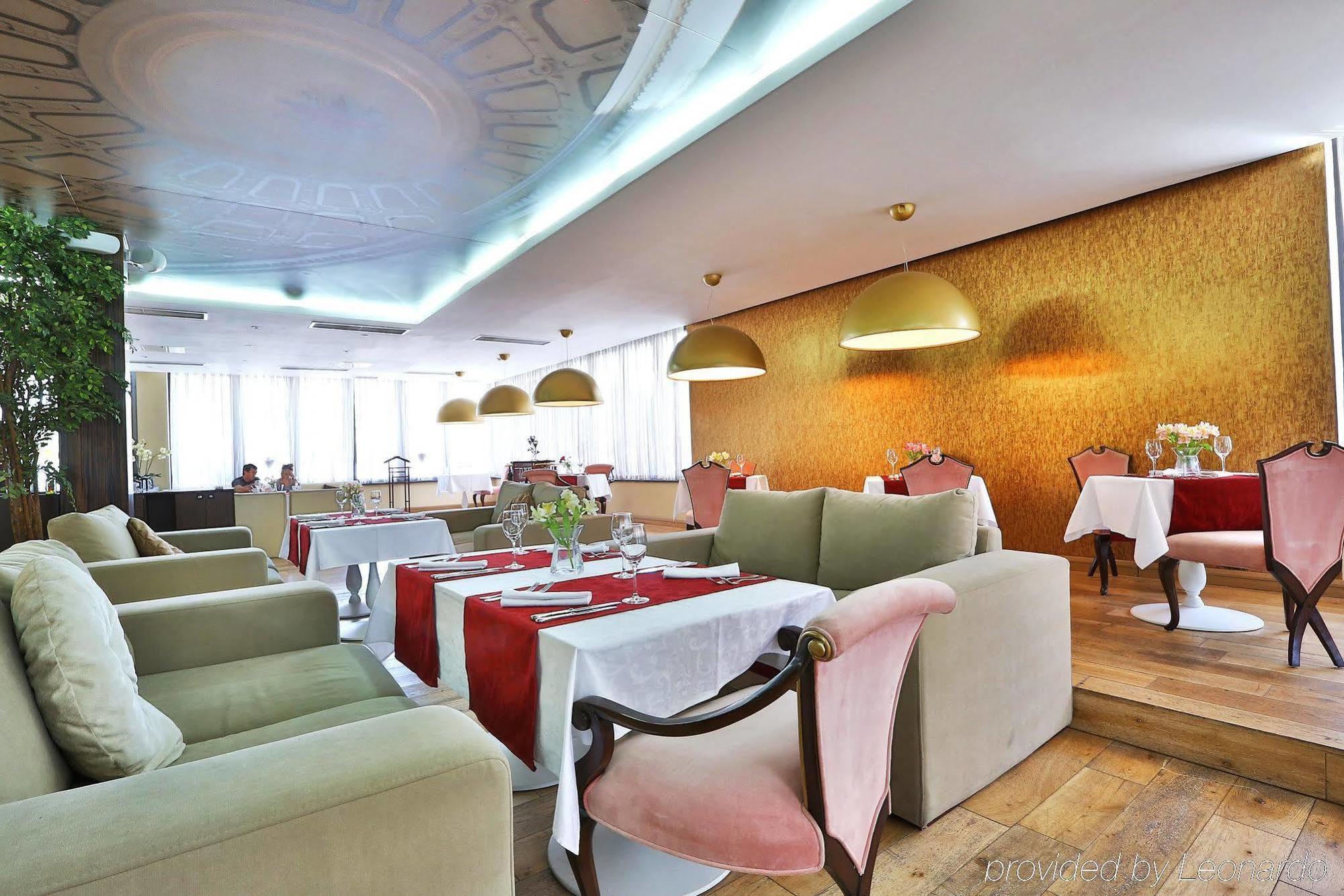 אלמטי Donatello Boutique Hotel מראה חיצוני תמונה